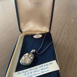 Vintage Lady Diana necklace